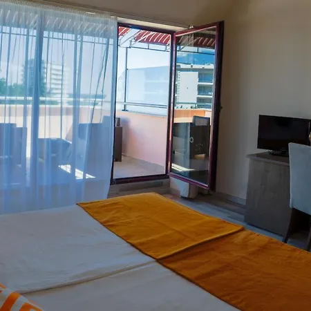 Park Odessos 3*